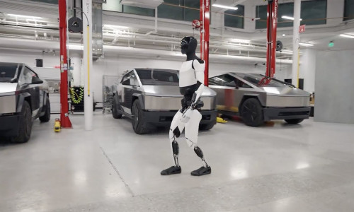 Un inginer de la Tesla a fost atacat de un robot/ Profimedia