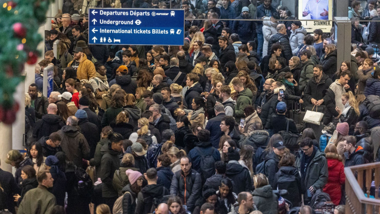 Eurostar chaos as trains stipped due to flodding in tunnels, Westminster, London, UK - 30 Dec 2023