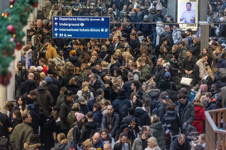 Eurostar chaos as trains stipped due to flodding in tunnels, Westminster, London, UK - 30 Dec 2023