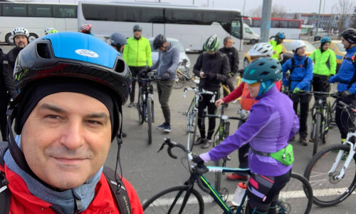 Lucian Mîndruta pleacă cu bicicleta la New York