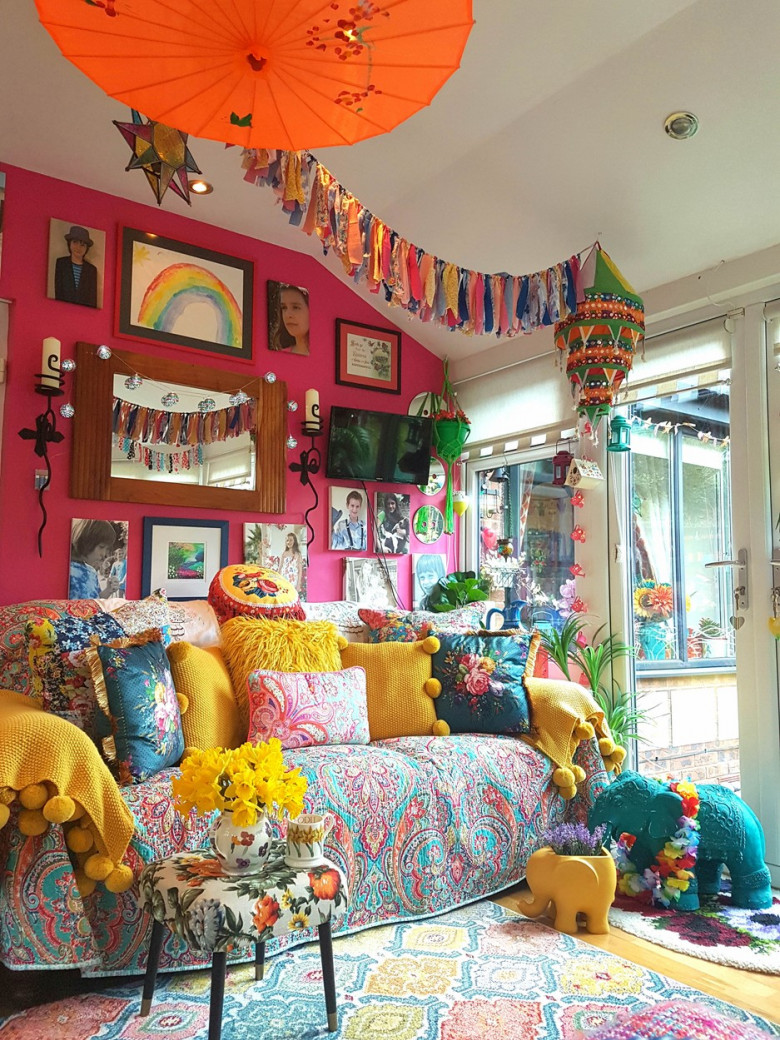 COLOURFUL UPCYCLED HOME