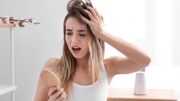 Te confrunți cu pierderea excesivă a părului? Iată ce alimente ajută la combaterea problemei