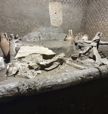 Archeology: In Pompeii The Slave Room Re-Emerges Intact