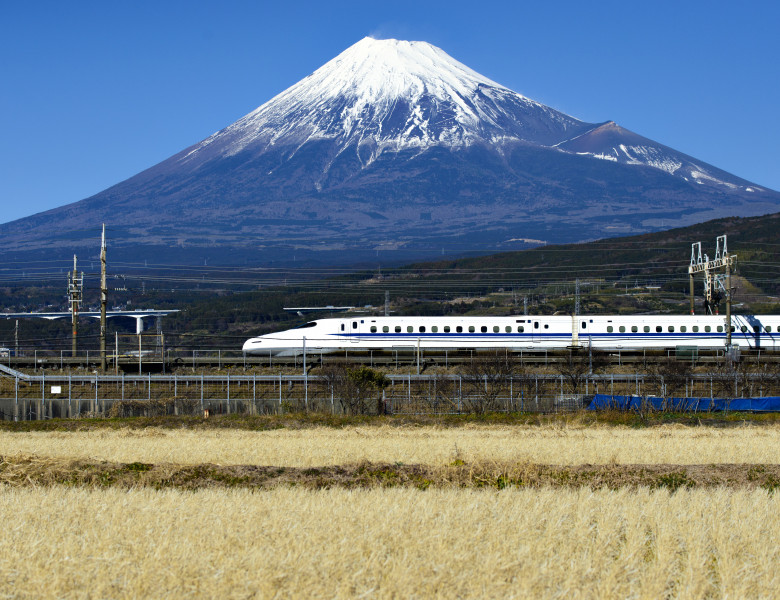 Tokaido,Shinkansen,And,Fuji,Mountain,With,Rice,Field
