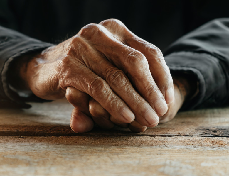 Close,Up,Of,Male,Wrinkled,Hands,,Old,Man,Is,Wearing