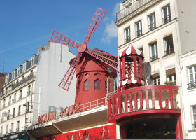 Moulin,Rouge,In,Paris,France