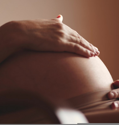 Femeie însărcinată/ Shutterstock