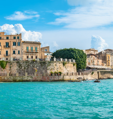 Panoramic,View,To,Coastline,Of,Ortigia,Island,From,Sea.,Syracuse,