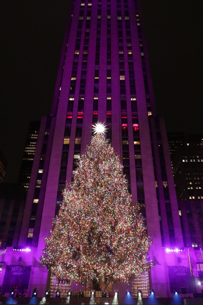 2024 Rockefeller Center brad