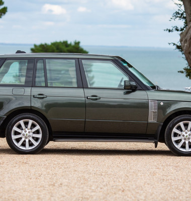 Queen Elizabeth II’s personal Range Rover Supercharged up for auction