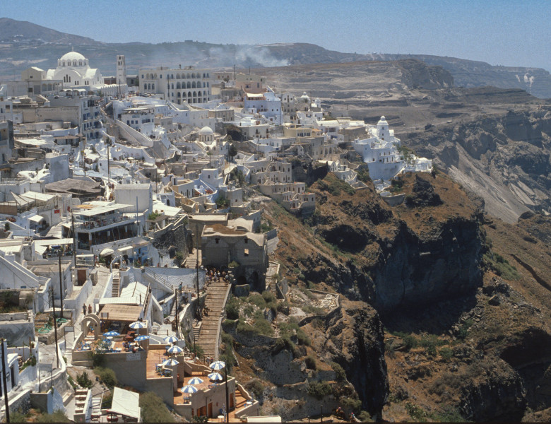 Auf der griechischen Insel Santorini bebt seit Wochen die Erde