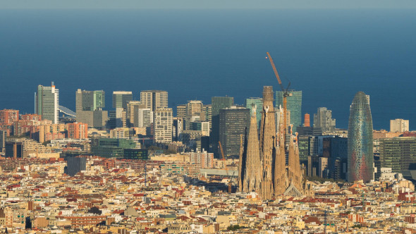 Sagrada Familia din Barcelona a devenit cea mai înaltă biserică din lume. Construcția a început în 1882 și încă nu e finalizată