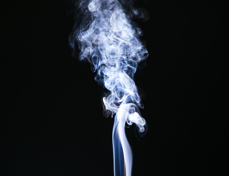 Maldive devine prima ţară care interzice fumatul pentru anumite generaţii/ Freepik