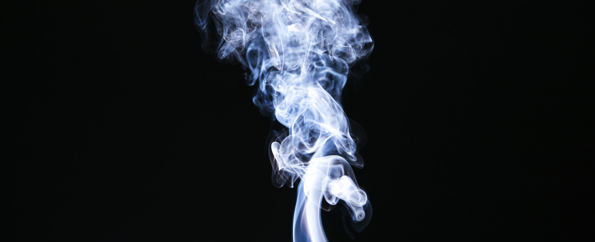 Maldive devine prima ţară care interzice fumatul pentru anumite generaţii/ Freepik