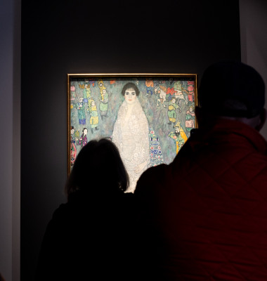 O pictură rară a lui Klimt devenit a doua cea mai scumpă operă de artă modernă vândută vreodată la licitaţie/ Profimedia