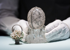 Un ou Fabergé rar atinge suma record de 22,9 milioane de lire sterline la o licitaţie din Londra/ Profimedia