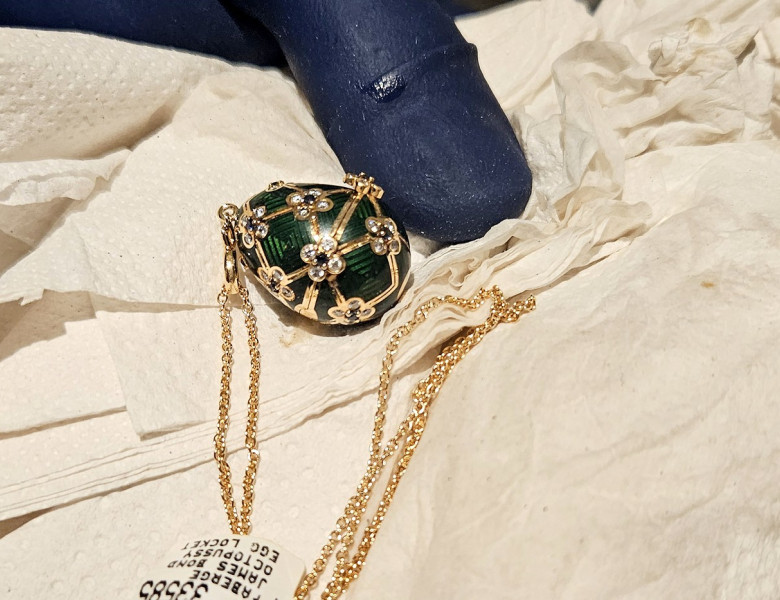 Un hoț a înghițit un ou Fabergé de 19.000 $