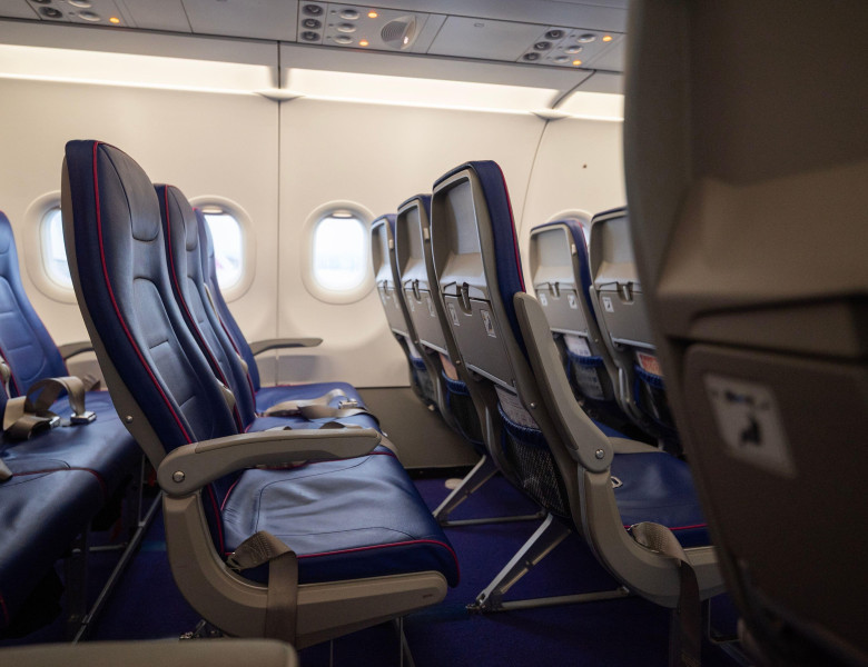 Turiștii sunt avertizați să evite locurile 11A și 11F în avion/ Profimedia