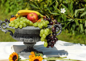 bol cu fructe, struguri