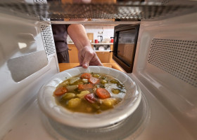 Cuptor cu microunde/ Profimedia