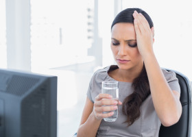 6 cauze neașteptate ale durerilor de cap/ Profimedia