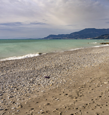 Strand von Vallecrosia Ser Strand von Vallecrosia, Riviera di Ponente, Ligurien, Italien, Europa Vallecrosia beach, Rivi