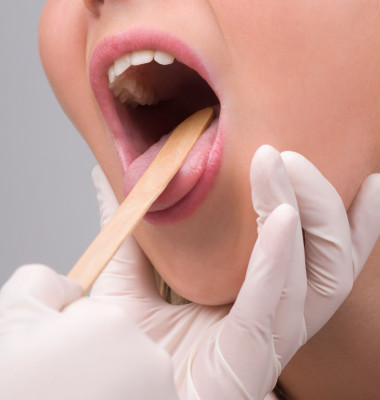 De ce simți gust metalic în gură/ Profimedia