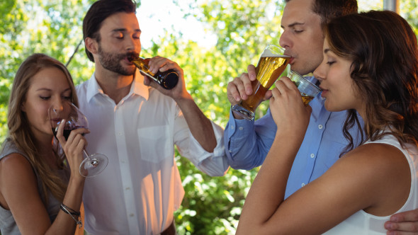Ce se întâmplă în corp dacă renunți la alcool timp de o lună. 8 efecte pe care trebuie să le știi