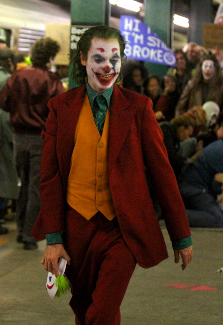 Joaquin Phoenix in his Full Make up at the "Joker" set in NYC