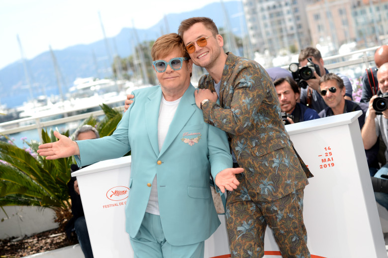 Elton John si Taron Egerton la Cannes