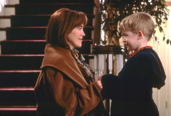 Macaulay Culkin și Catherine O'Hara în Home Alone