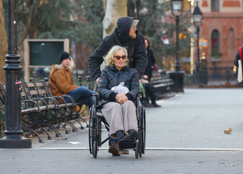 Jessica Lange în scaun cu rotile/ Profimedia