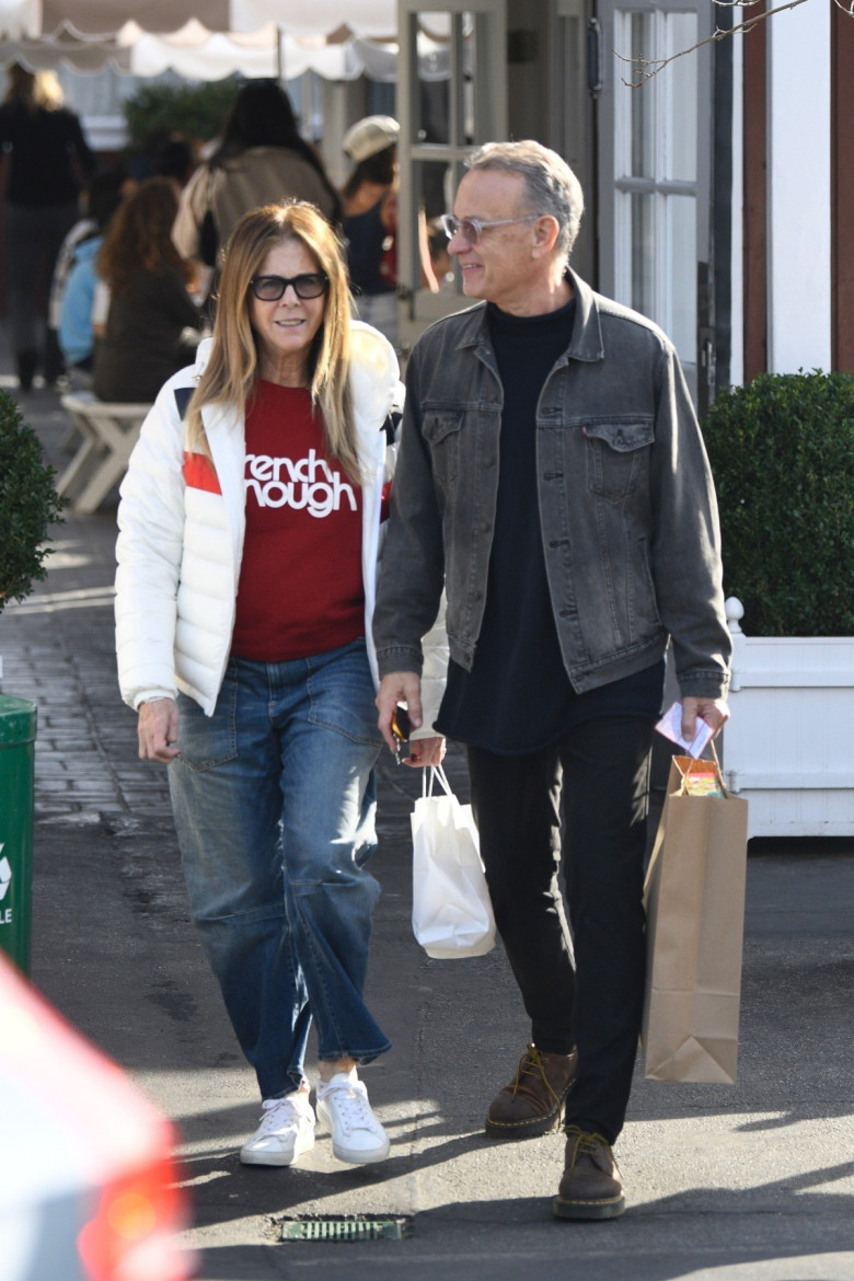 *EXCLUSIVE* Tom Hanks spends time having lunch and shopping with his wife Rita Wilson