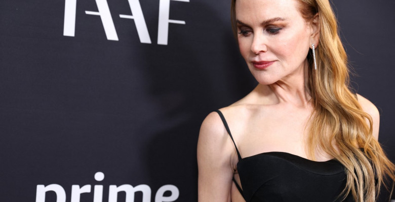 Nicole Kidman, fabuloasă într-o rochie cu spatele gol (11)