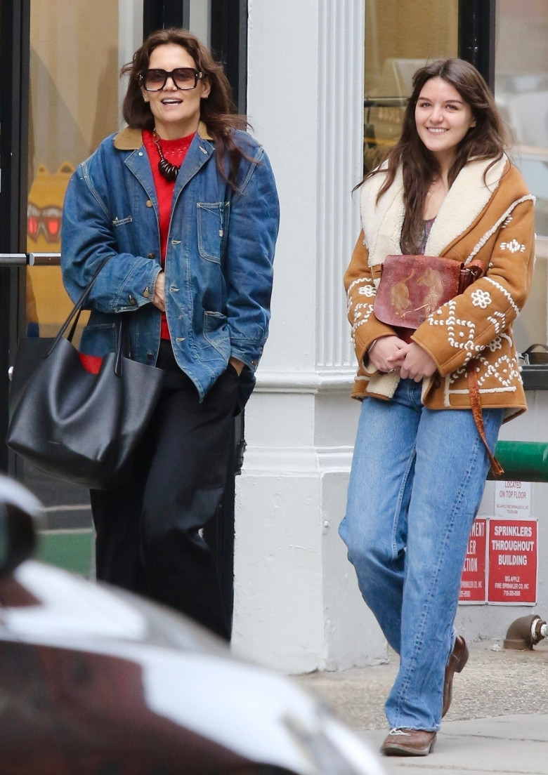 *EXCLUSIVE* Katie Holmes and Suri Cruise take a walk through Manhattan’s SoHo neighborhood