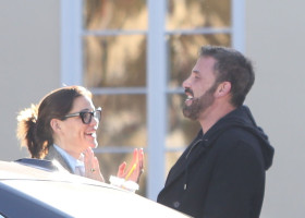 Ben Affleck and Jennifer Garner discussing the next movie together