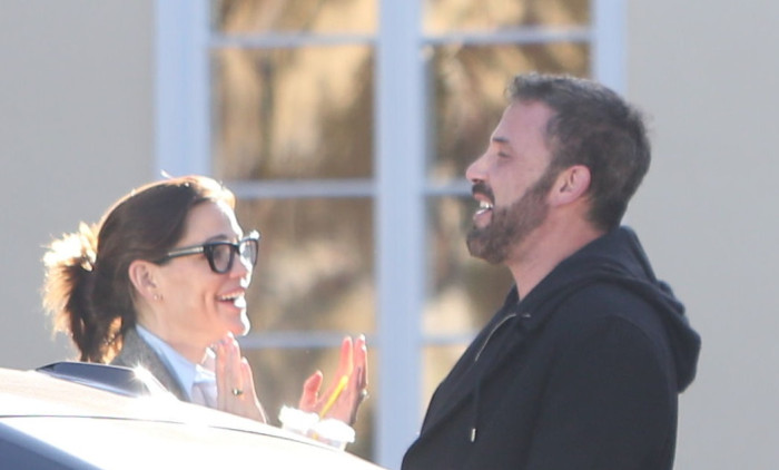 Ben Affleck and Jennifer Garner discussing the next movie together