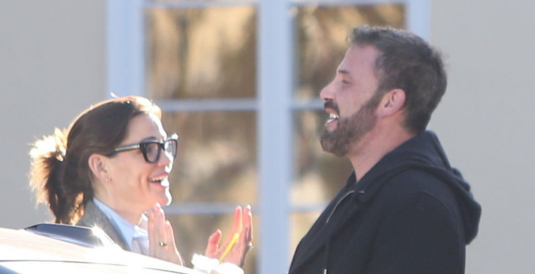 Ben Affleck and Jennifer Garner discussing the next movie together