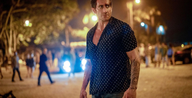 USA. Jake Gyllenhaal in (C)Amazon Prime Video new film: Road House (2024) . Plot: An ex-UFC middleweight fighter ends up working at a rowdy bar in the Florida Keys where things are not as they seem. A remake of the Patrick Swayze 1989 version that took p