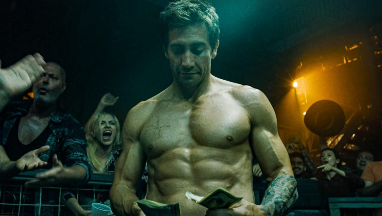 USA. Jake Gyllenhaal in a scene from the (C)Amazon Prime Video new film: Road House (2024) . Plot: An ex-UFC middleweight fighter ends up working at a rowdy bar in the Florida Keys where things are not as they seem. A remake of the Patrick Swayze 1989 ve