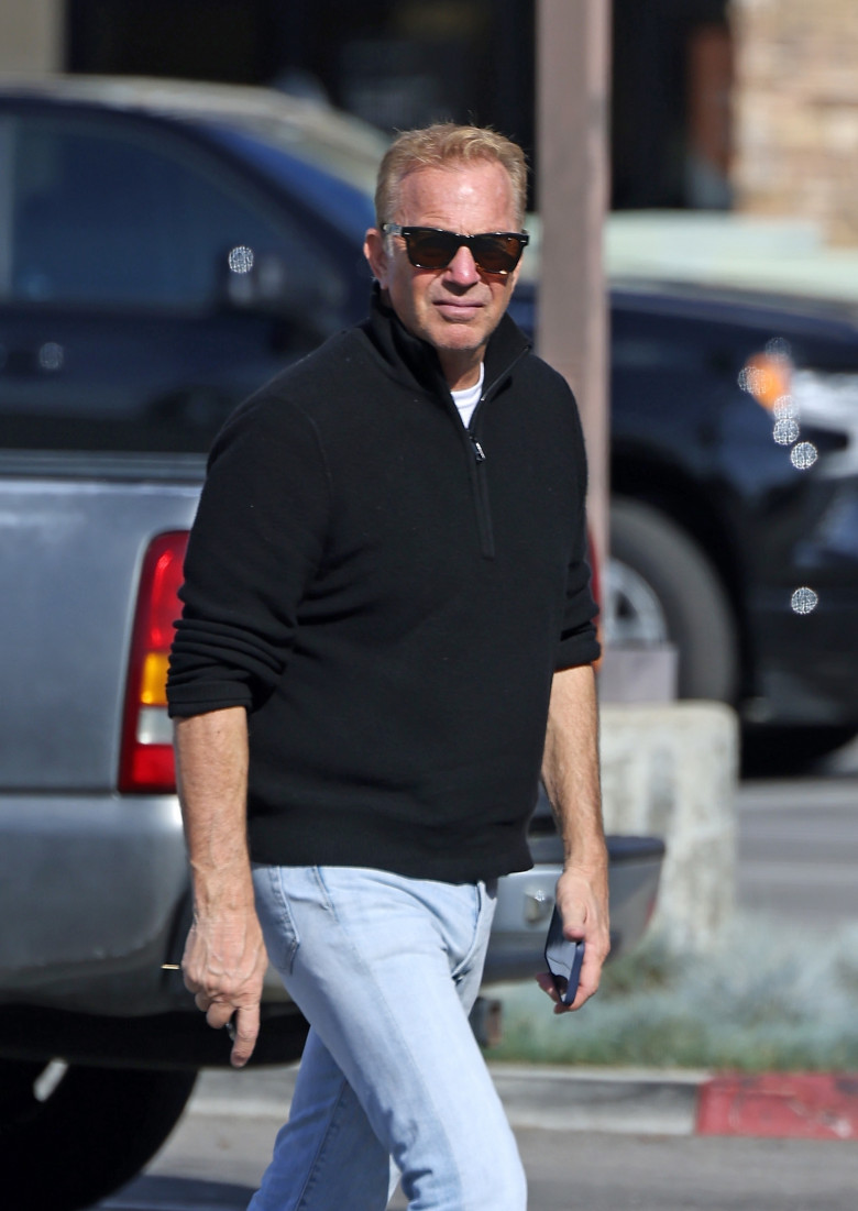 *EXCLUSIVE* Kevin Costner shops for Christmas gifts, purchasing a high-end Martin &amp; Co. guitar, possibly for his new musician girlfriend Jewel as the Holiday season nears **WEB MUST CALL FOR PRICING**