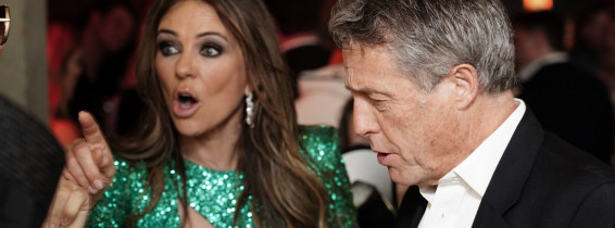 Elizabeth Hurley și Hugh Grant