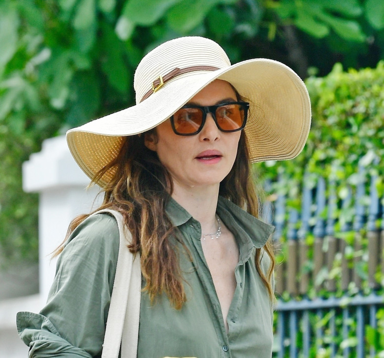 *EXCLUSIVE* The British actress and 'The Mummy' star  Rachel Weisz looks summer chic out in the hazy sunshine with the celebrity hairdresser Daniel Erdman as they take a stroll around London's Primrose Hill.