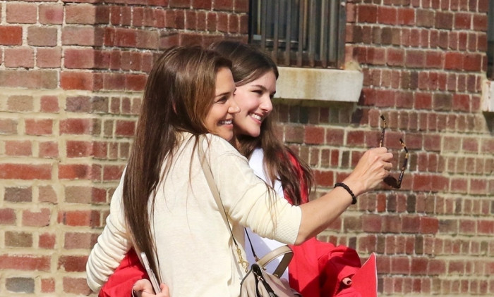 *PREMIUM-EXCLUSIVE* High School Grad! Katie Holmes and daughter Suri are full of joy celebrating her graduation in NYC