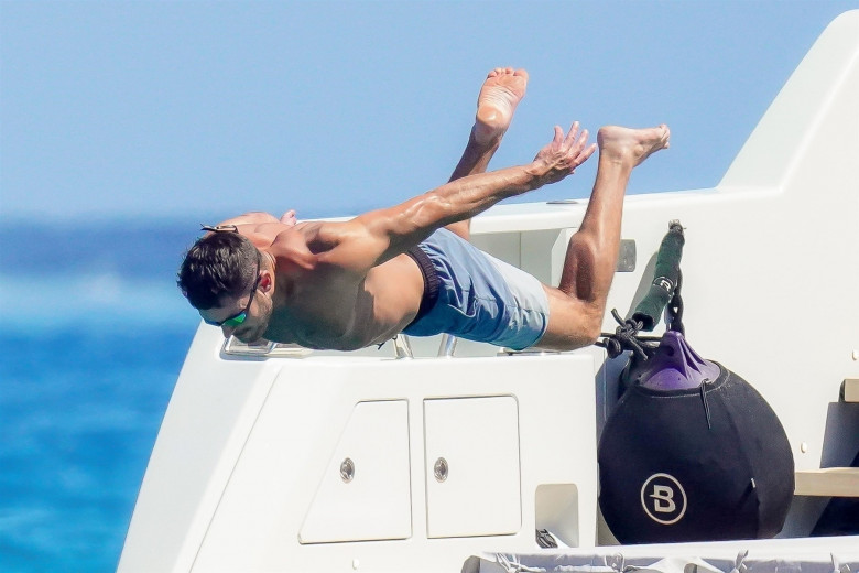 *PREMIUM-EXCLUSIVE* MUST CALL FOR PRICING BEFORE USAGE  -  The American Actor Zac Efron and the Scottish Actor and Film Producer Gerard Butler throughly enjoying their summer vacation on board their luxury boat during their sun soaked holiday in St-Tropez