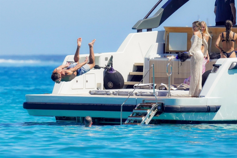 *PREMIUM-EXCLUSIVE* MUST CALL FOR PRICING BEFORE USAGE  -  The American Actor Zac Efron and the Scottish Actor and Film Producer Gerard Butler throughly enjoying their summer vacation on board their luxury boat during their sun soaked holiday in St-Tropez