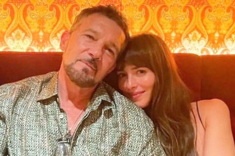 Dakota Johnson și Antonio Banderas