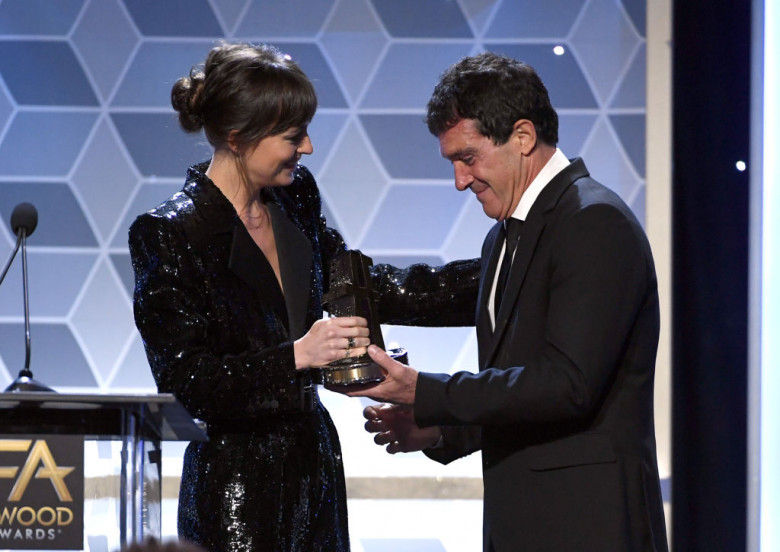 Dakota Johnson și Antonio Banderas