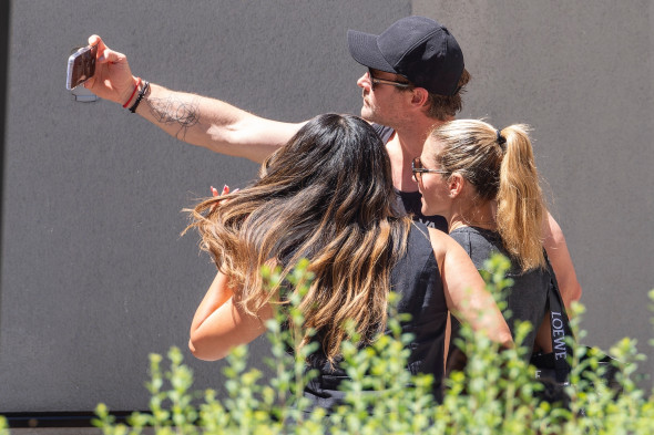 The Australian Actor Chris Hemsworth and his wife the Spanish Model and Actress Elsa Pataky take a romantic walk after a training session at the gym in Madrid, Spain.