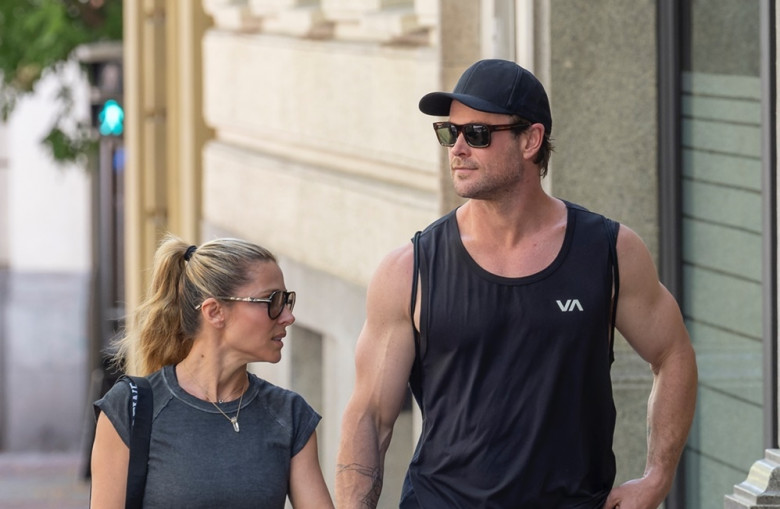 The Australian Actor Chris Hemsworth and his wife the Spanish Model and Actress Elsa Pataky take a romantic walk after a training session at the gym in Madrid, Spain.